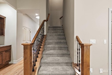 Escape to the prestigious Villas at Banbury Meadows-Idaho's