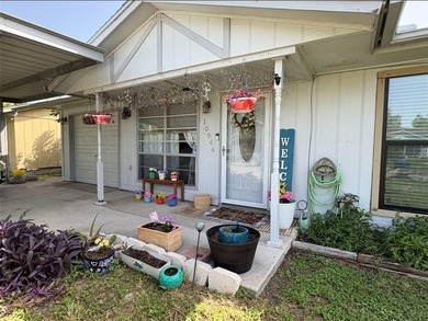 Take a look at this clean 3 bedroom home with a garage. The home - photo 1