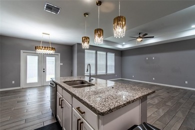 Gorgeous 3 bedroom/2 bathroom corner lot home with many upgrades - photo 10