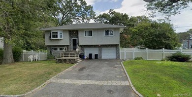 Welcome to this beautifully maintained single-dwelling home - photo 1