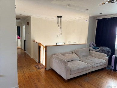 Welcome to this beautifully maintained single-dwelling home - photo 8