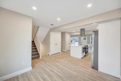 Welcome to 52 Halycon Road in Lindenhurst! Located just down the - photo 12