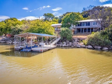 Your Lake House Awaits! This stunning, fully-furnished - photo 22
