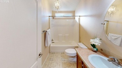 Oceanview living in a gated community. End of the road privacy - photo 22