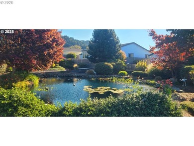 Oceanview living in a gated community. End of the road privacy - photo 33