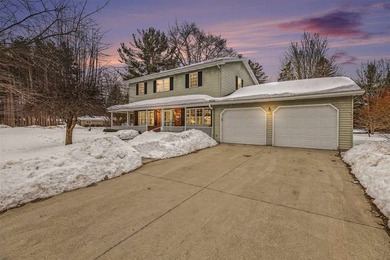 Lake Charlevoix Home For Sale in Charlevoix Michigan