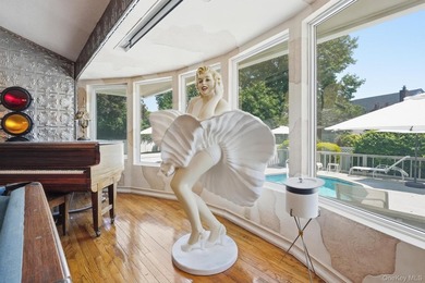 Experience refined living in this stunning and spacious - photo 12