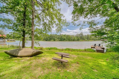 Awesome custom-built waterfront home on beautiful Lake Cypress - photo 13