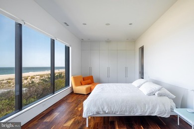 A singular achievement in modern coastal architecture, this - photo 15