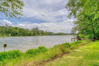 Awesome custom-built waterfront home on beautiful Lake Cypress - photo 16