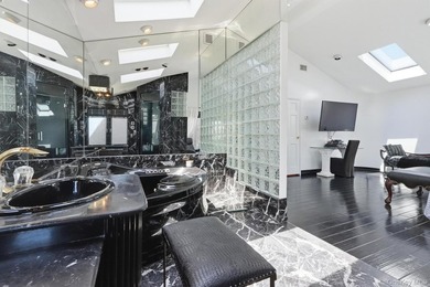 Experience refined living in this stunning and spacious - photo 16