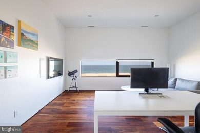 A singular achievement in modern coastal architecture, this - photo 19