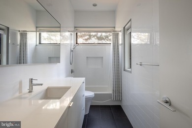 A singular achievement in modern coastal architecture, this - photo 25