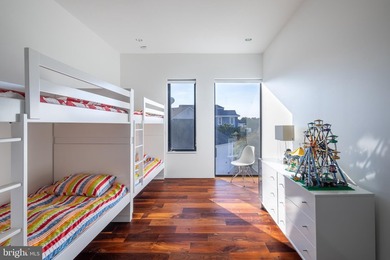 A singular achievement in modern coastal architecture, this - photo 26