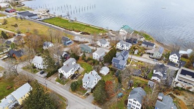This beautiful Queen Anne style house embodies the perfect blend - photo 38