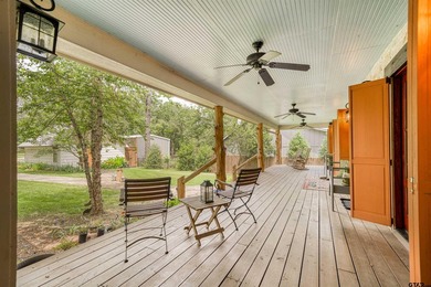 Awesome custom-built waterfront home on beautiful Lake Cypress - photo 43