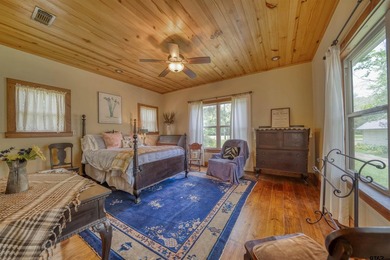 Awesome custom-built waterfront home on beautiful Lake Cypress - photo 45