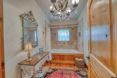 Awesome custom-built waterfront home on beautiful Lake Cypress - photo 47