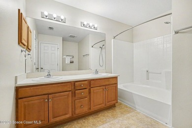 LOCATION, LOCATION, LOCATION! This 4 bed, 2.5 bath, two-car - photo 7