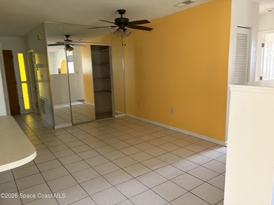 3-bedroom, 2-bath single-family pool home with a split-bedroom - photo 6