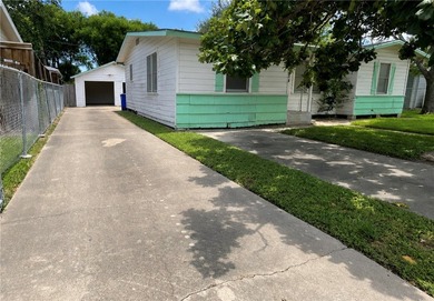 Opportunity awaits at 1202 Zarsky! If you've been looking for a - photo 3