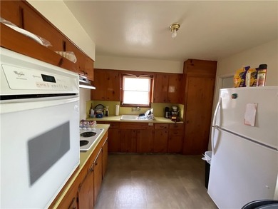 Opportunity awaits at 1202 Zarsky! If you've been looking for a - photo 4