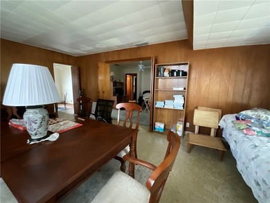 Opportunity awaits at 1202 Zarsky! If you've been looking for a - photo 8
