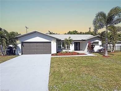Caloosahatchee River Home For Sale in Fort Myers Florida