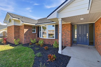 Silver Lake - Lake County Home For Sale in Leesburg Florida