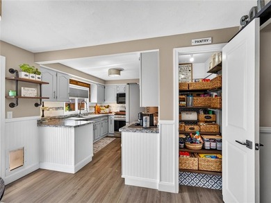 WOW...WOW...WOW! Vacation at Home! This stunning ranch-style - photo 23