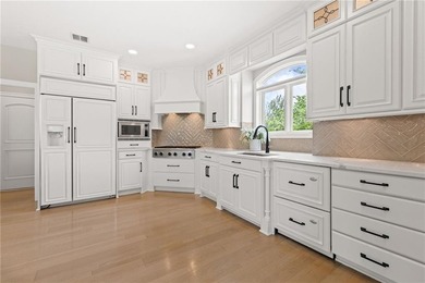 The National Custom Estate Home Overlooking #5 Fairway! Elegant - photo 23