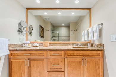 Enjoy breathtaking unobstructed ocean, neighbor island, and - photo 24