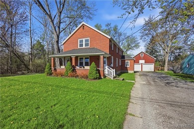 Spacious and well-maintained upper/lower double offering - photo 2