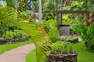 Enjoy breathtaking unobstructed ocean, neighbor island, and - photo 44