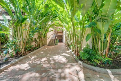 Enjoy breathtaking unobstructed ocean, neighbor island, and - photo 49