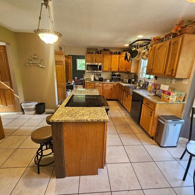 Looking for a spacious 4 bedroom 3.5 bathroom home with a full - photo 16