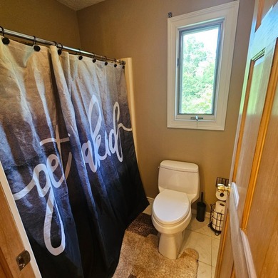 Looking for a spacious 4 bedroom 3.5 bathroom home with a full - photo 27