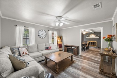 Welcome home to this beautifully updated 3-bedroom, 2-bath home - photo 13