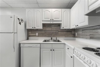 Welcome to 9 Topridge Road in the highly sought-after Spicewood - photo 31
