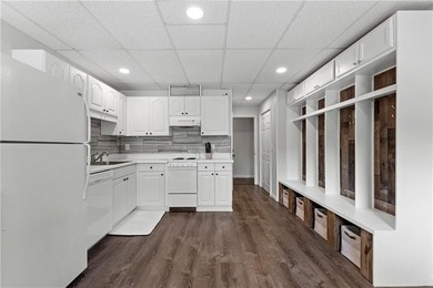 Welcome to 9 Topridge Road in the highly sought-after Spicewood - photo 32