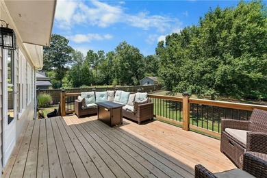 Welcome to 9 Topridge Road in the highly sought-after Spicewood - photo 37