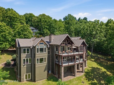 Experience mountain luxury at its finest in this extraordinary - photo 3