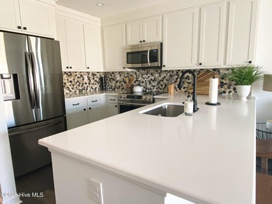Hands down the nicest 1BR condo in all of Villa Capriani! - photo 12