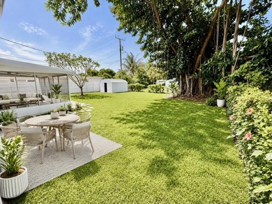 Welcome to this beautifully remodeled home in West Palm Beach ! - photo 19