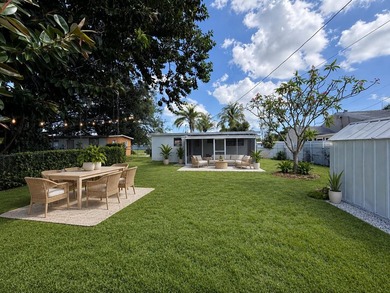 Welcome to this beautifully remodeled home in West Palm Beach ! - photo 20