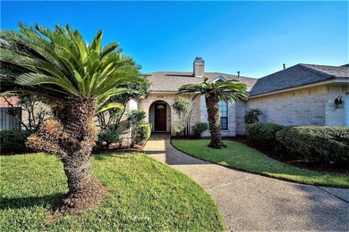 Perfectly situated in NorthShore Country Club, 308 Sea Gate - photo 1