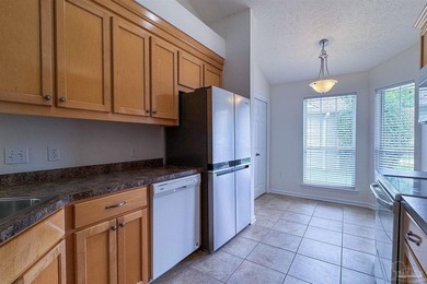 3BR/2.5BA Tiger Lake townhome (1,672 sf). 2003 build features - photo 3