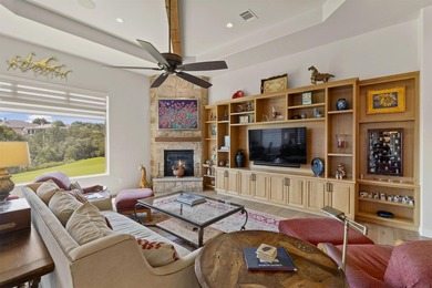 Experience refined luxury living in this exceptional golf course - photo 3