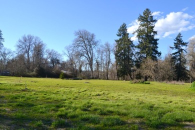 Rogue River Acreage For Sale in Grants Pass Oregon
