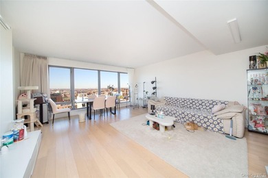 Spacious and sun-filled high-floor 2-bedroom, 2-bath apartment - photo 12